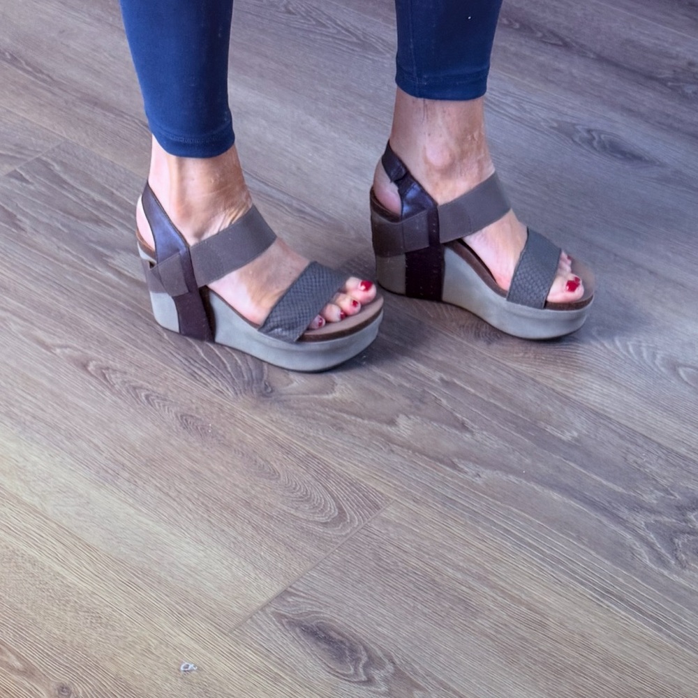 OTBT Stylish Women's Bushnell Platform Sandals